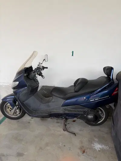 Suzuki Burgman AN 400 (2001 - 02) usata