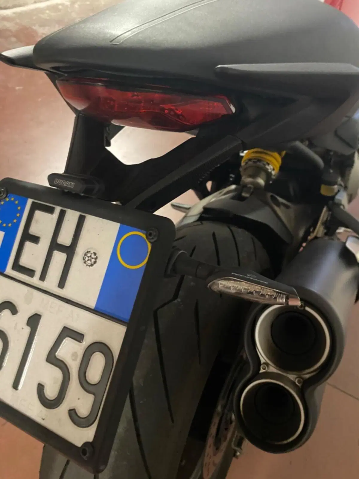 Ducati Monster 821 Stripe ABS (2015 - 17) (8)