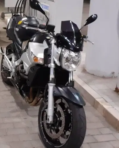 Suzuki GSR 600 (2006 - 11) usata