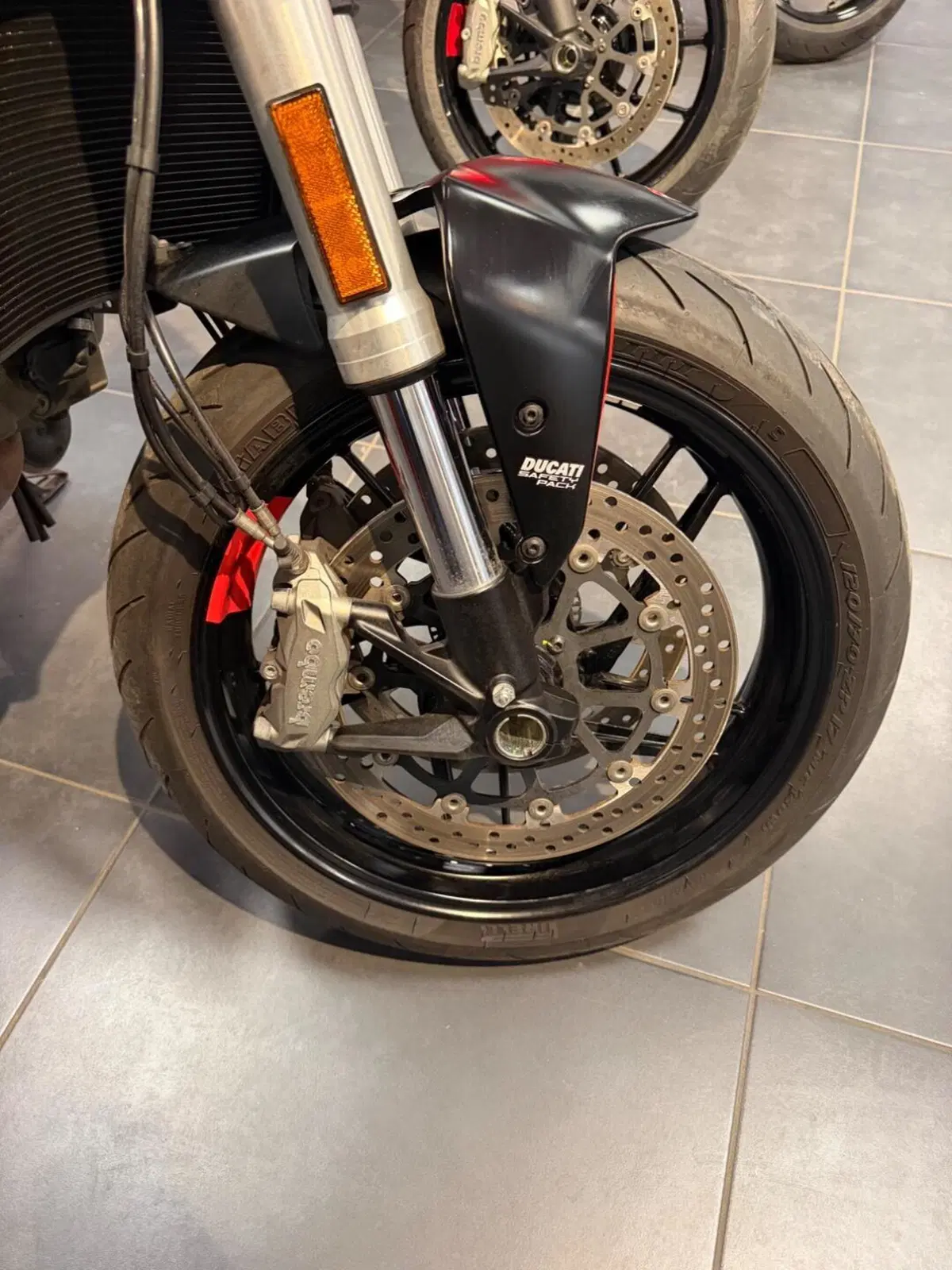 Ducati Monster 821 Stealth (2019 - 20) (8)