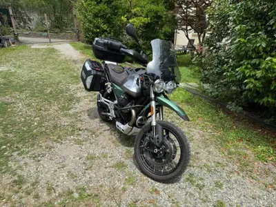 Moto Guzzi V85 TT Centenario (2021 - 22) usata