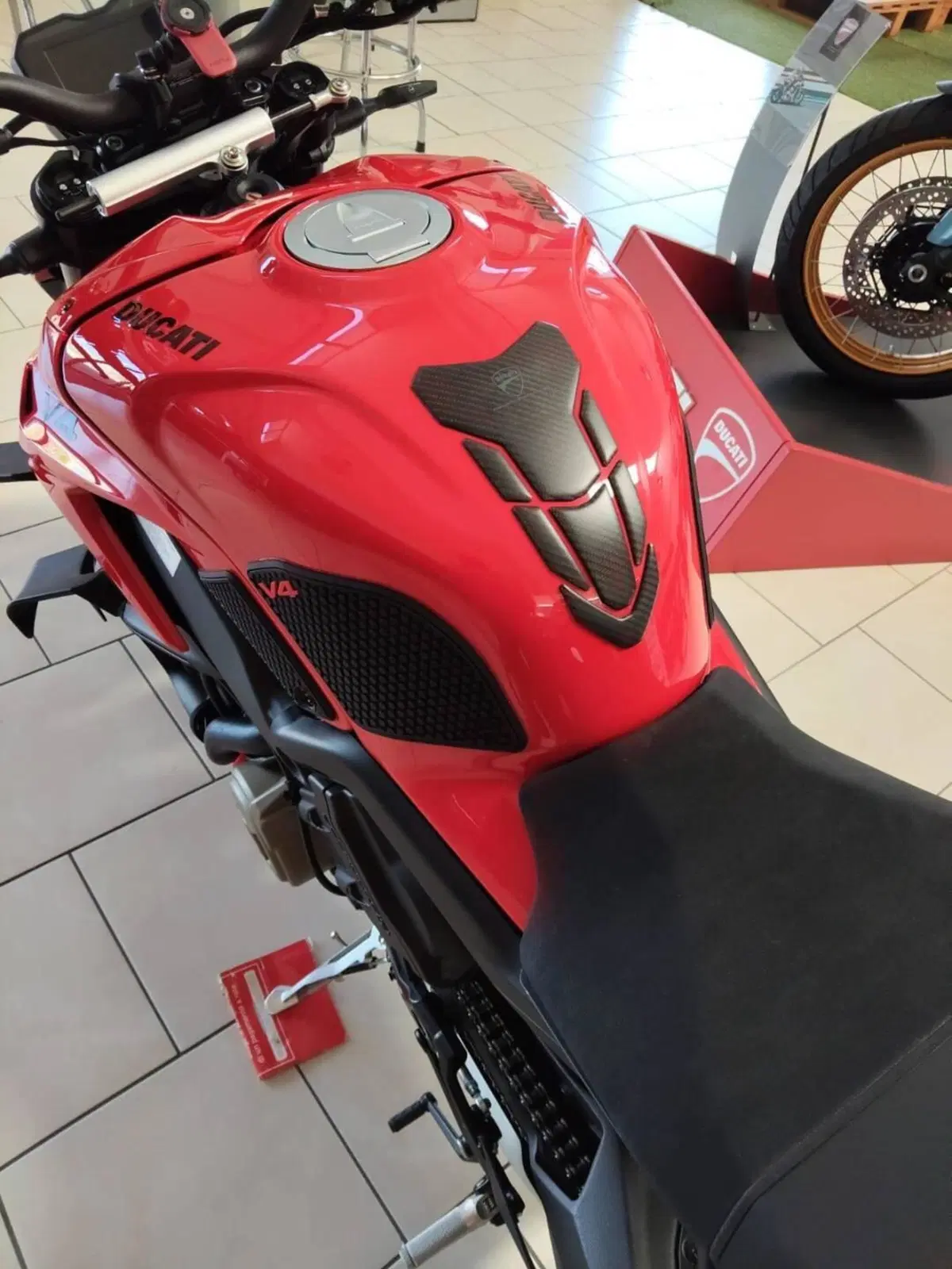 Ducati Streetfighter V4 (2023 - 24) (4)