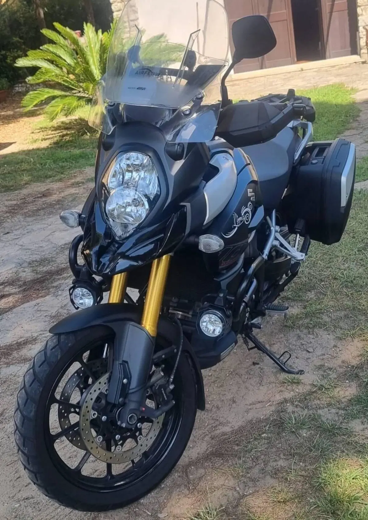 Suzuki V-Strom 1000 ABS No compromise LE (2015 - 17) (12)