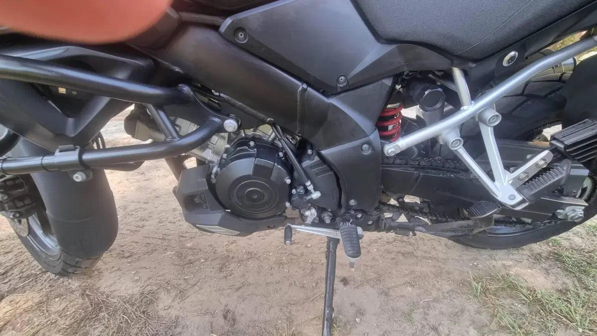 Suzuki V-Strom 1000 ABS No compromise LE (2015 - 17) (16)