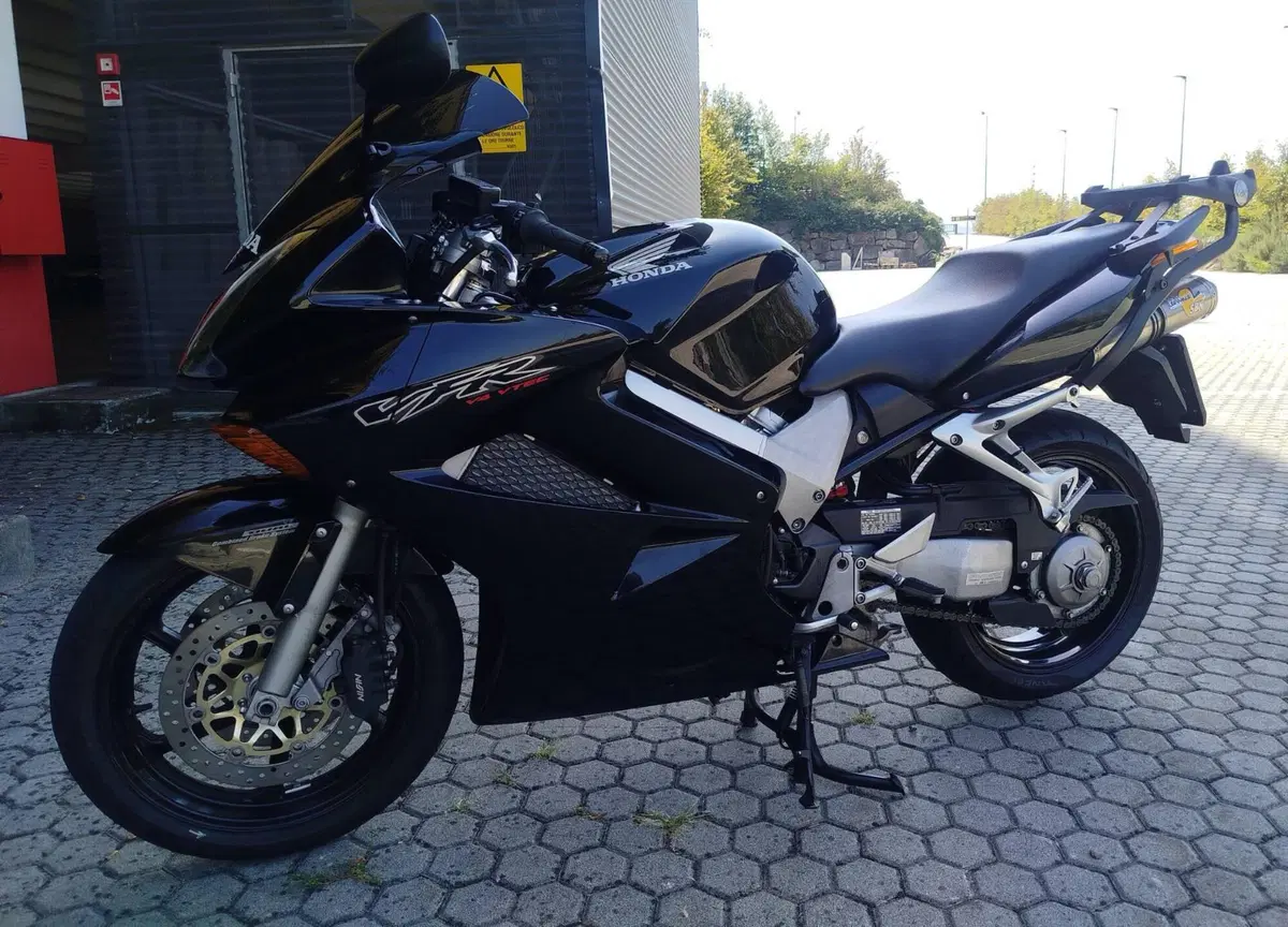 Honda VFR 800 (2002 - 05) (13)