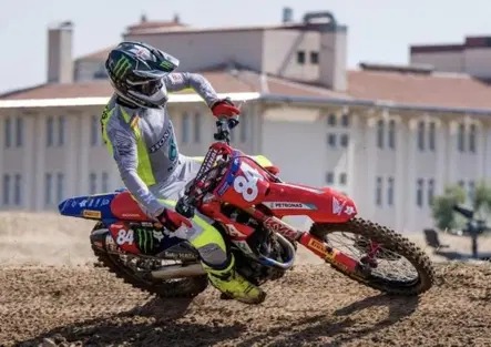 Jeffrey Herlings, sei volte campione del mondo: la leggenda di The Bullet