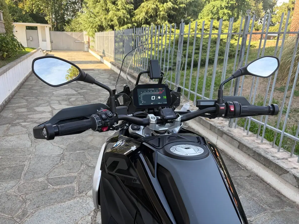Bmw R 1300 GS Triple Black (2023 - 26) (10)
