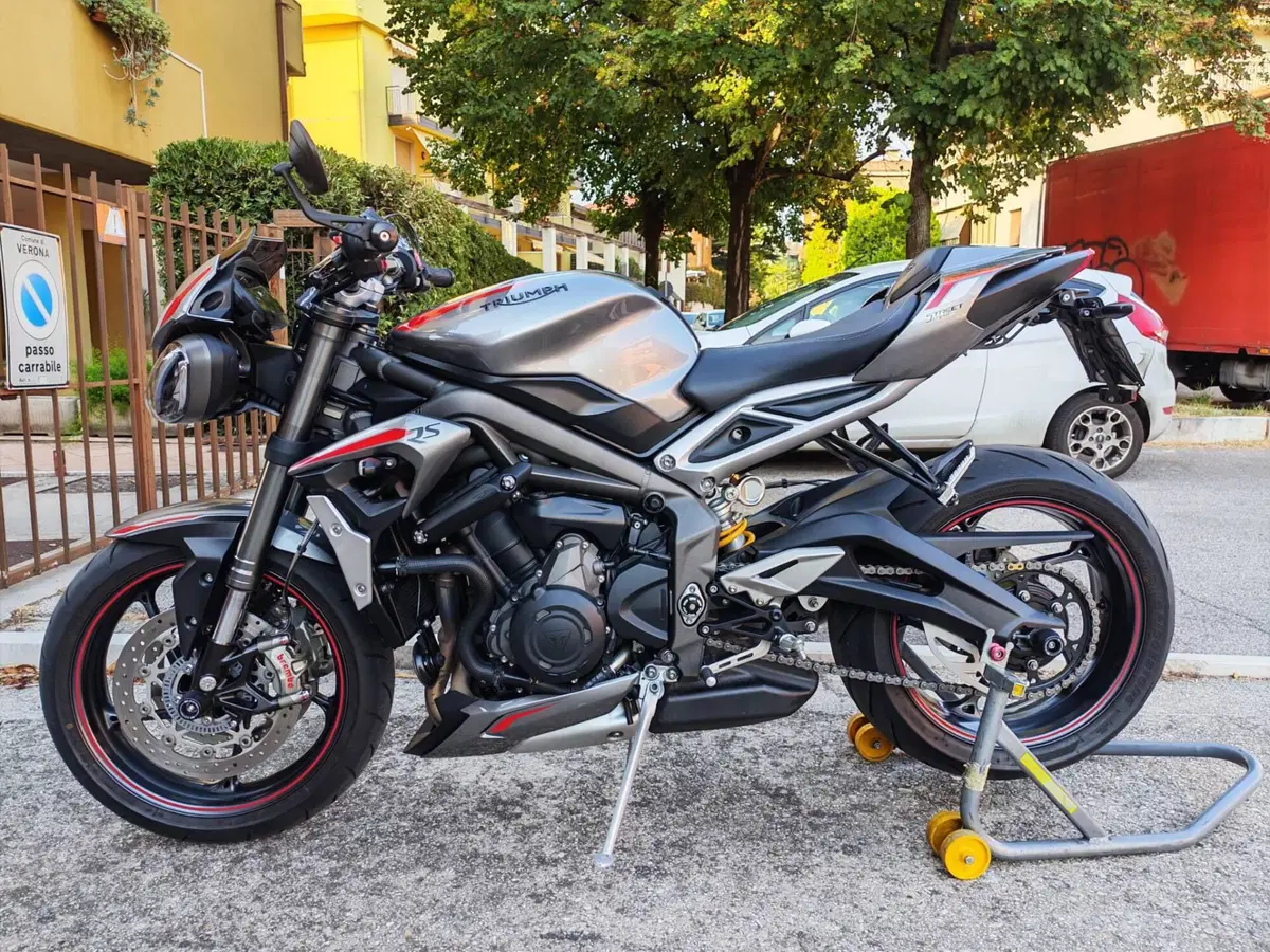 Triumph Street Triple RS (2020 - 22) (3)