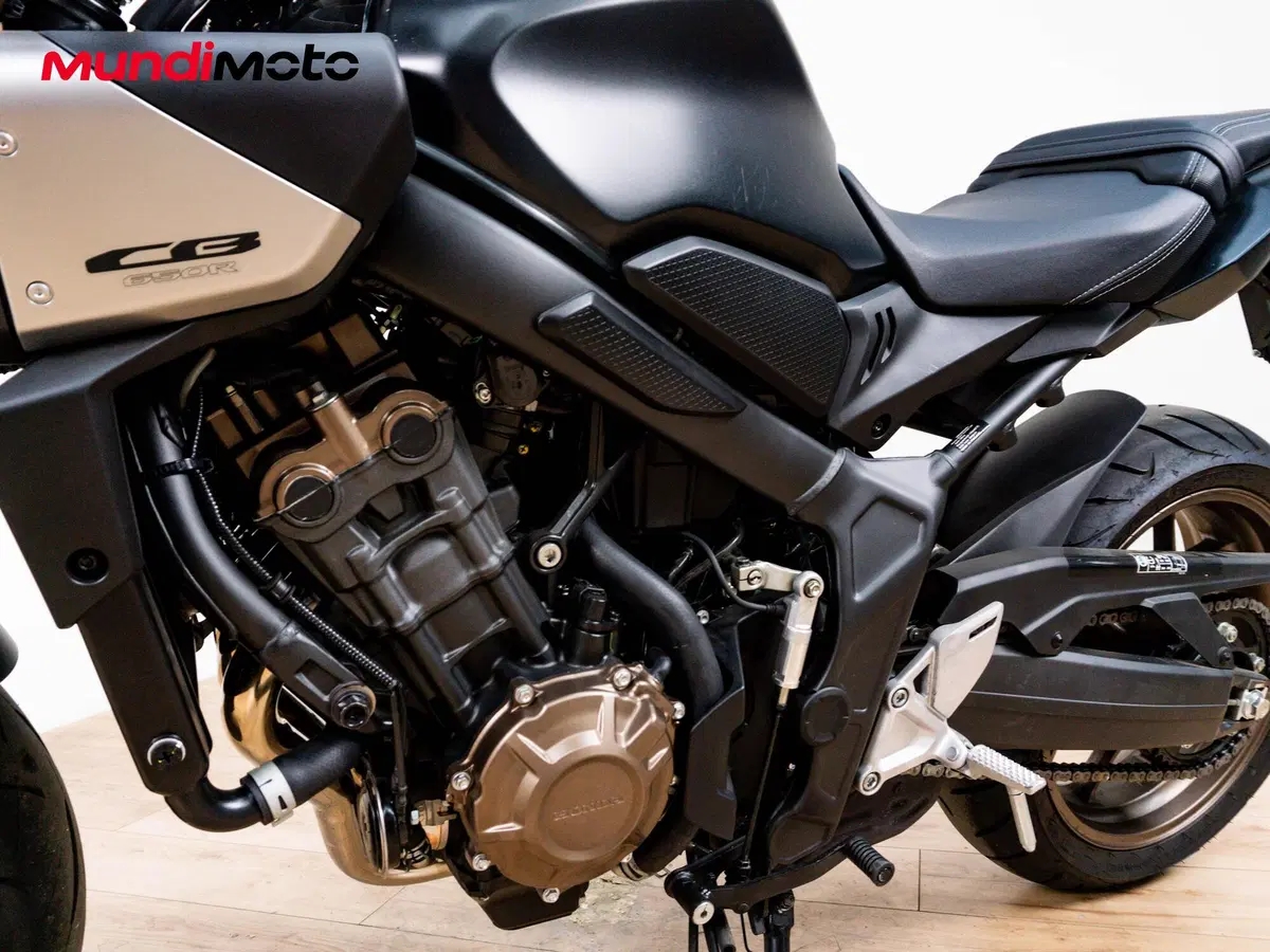 Honda CB 650 R E-Clutch (2024 - 26) (9)
