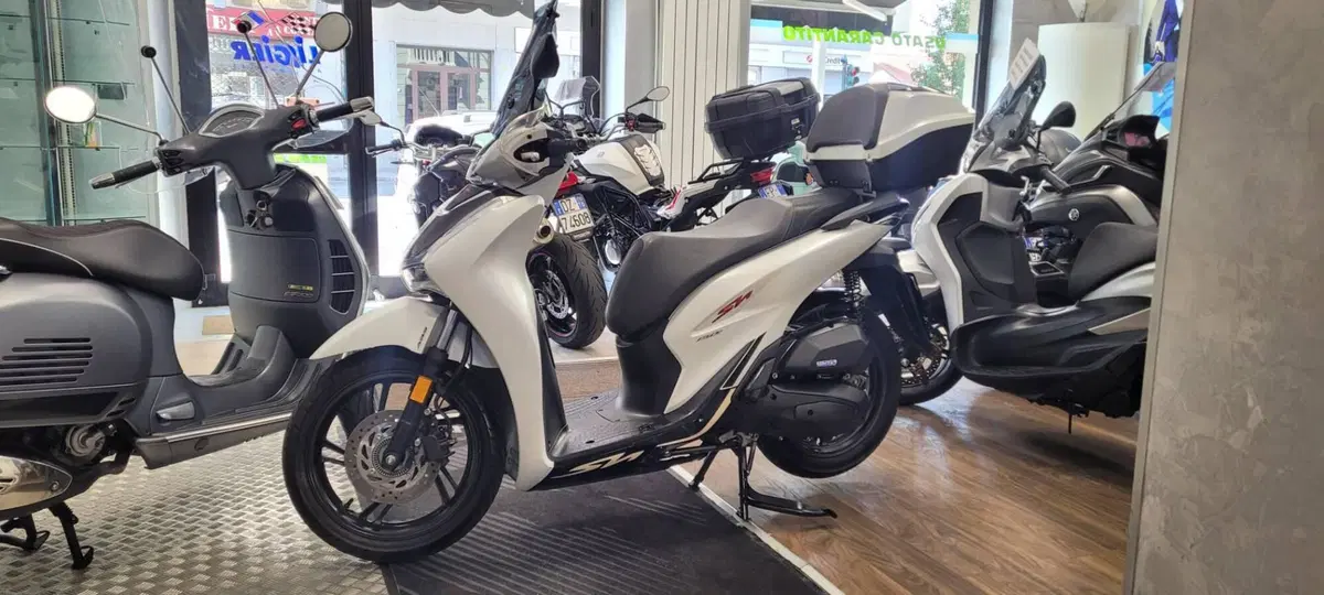 Honda SH 150i (2020 - 23) (2)