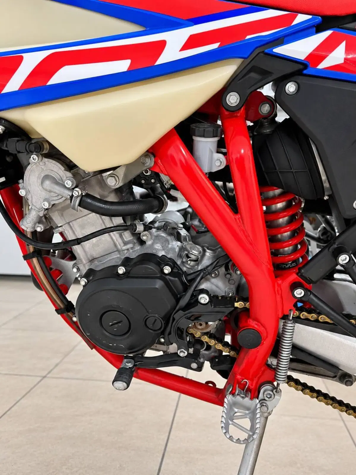 Betamotor RR 125 4T Motard R (2023 - 24) (6)