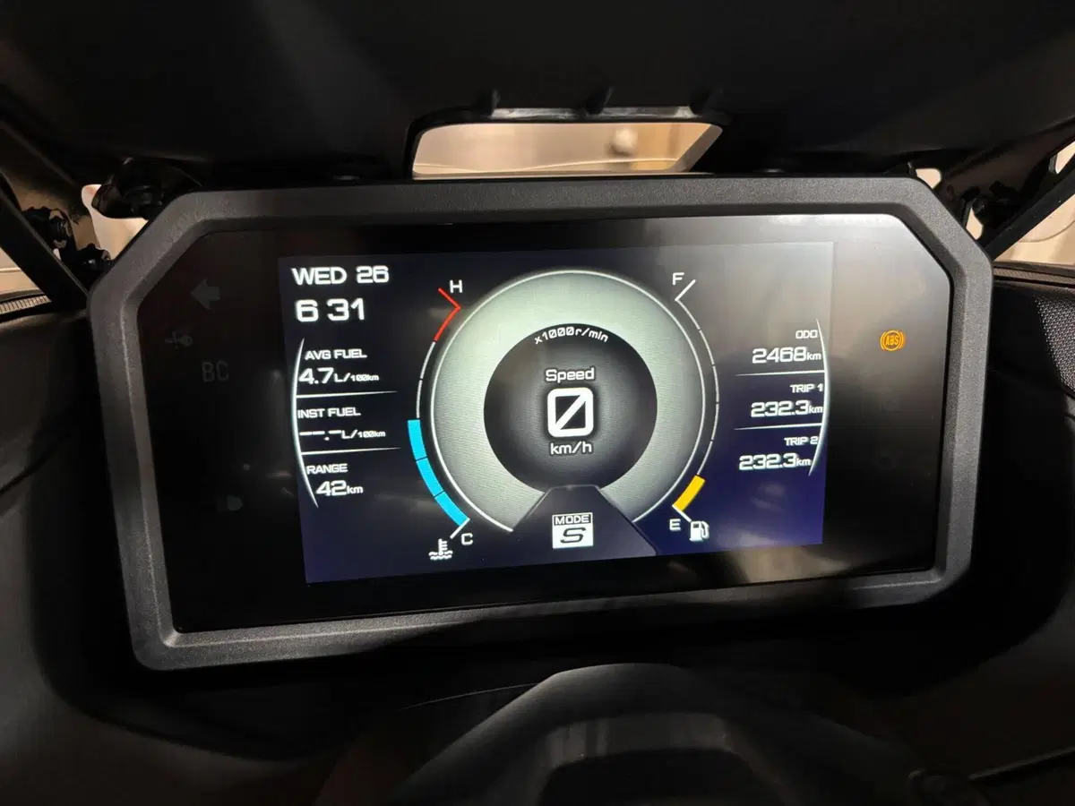 Yamaha T-Max 560 (2025 - 26) (4)