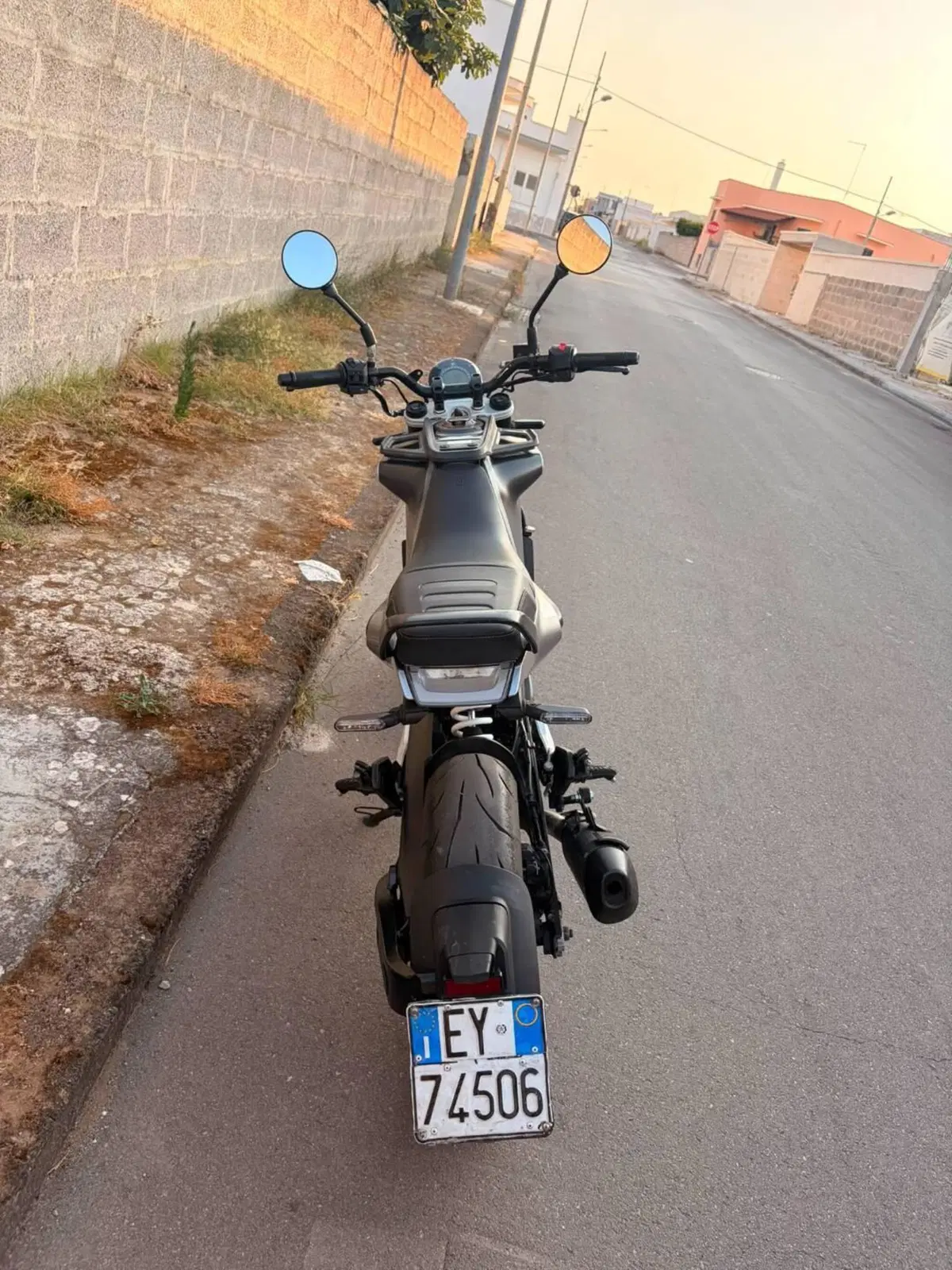 Husqvarna Svartpilen 125 (2021 - 23) (3)