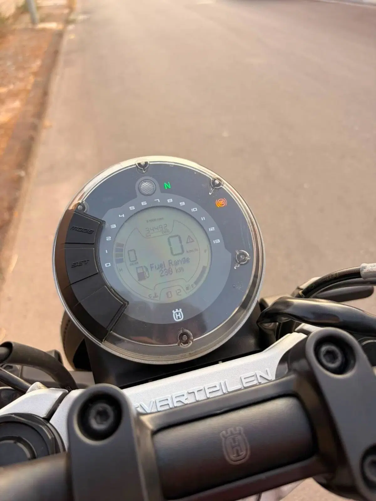 Husqvarna Svartpilen 125 (2021 - 23) (6)