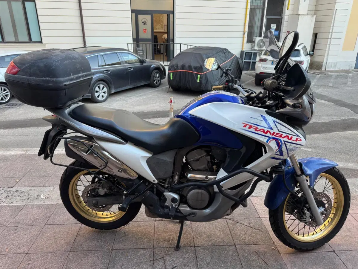 Honda Transalp XL 700 V (2007 - 13) (3)