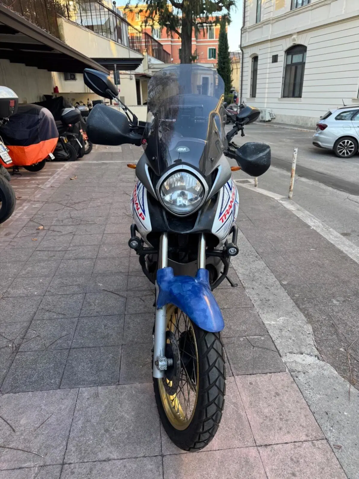 Honda Transalp XL 700 V (2007 - 13) (4)
