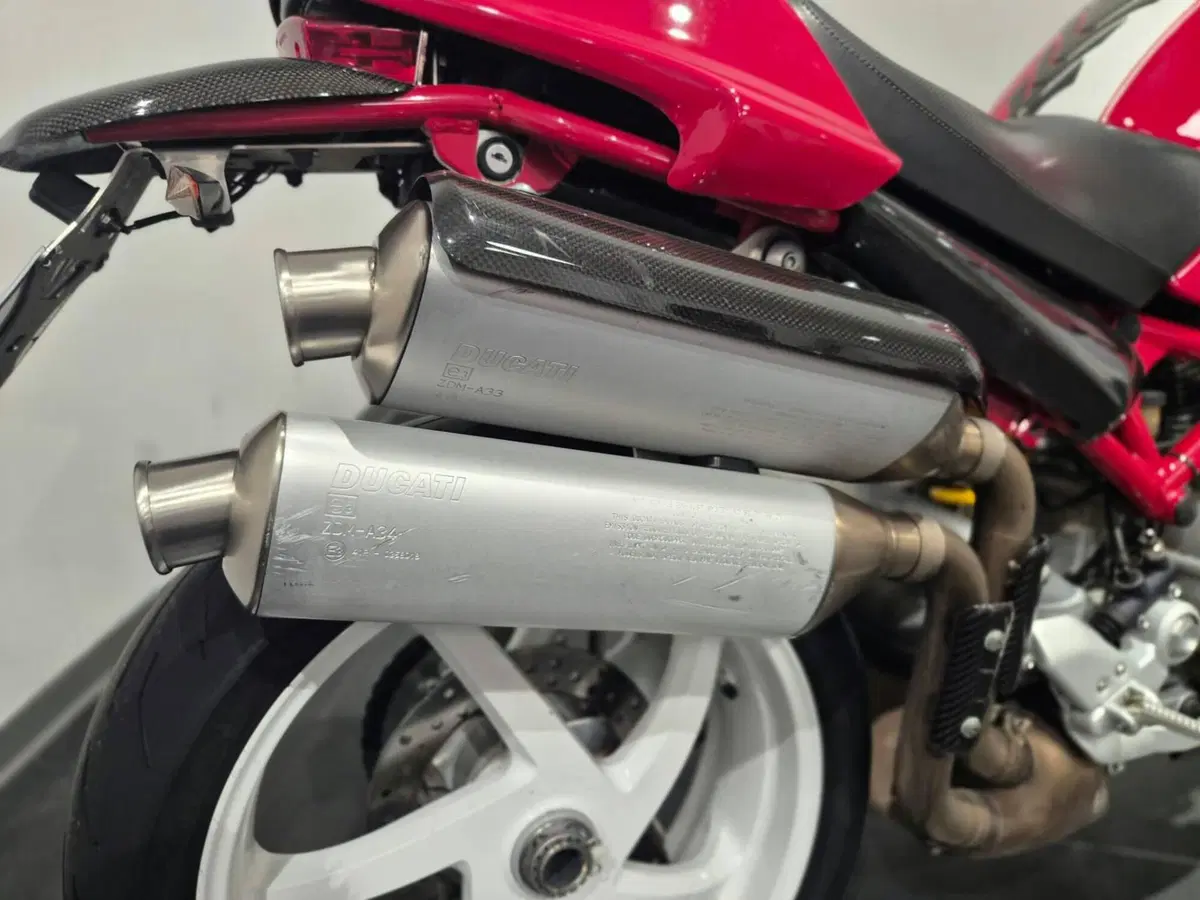 Ducati Monster S2R 1000 (11)