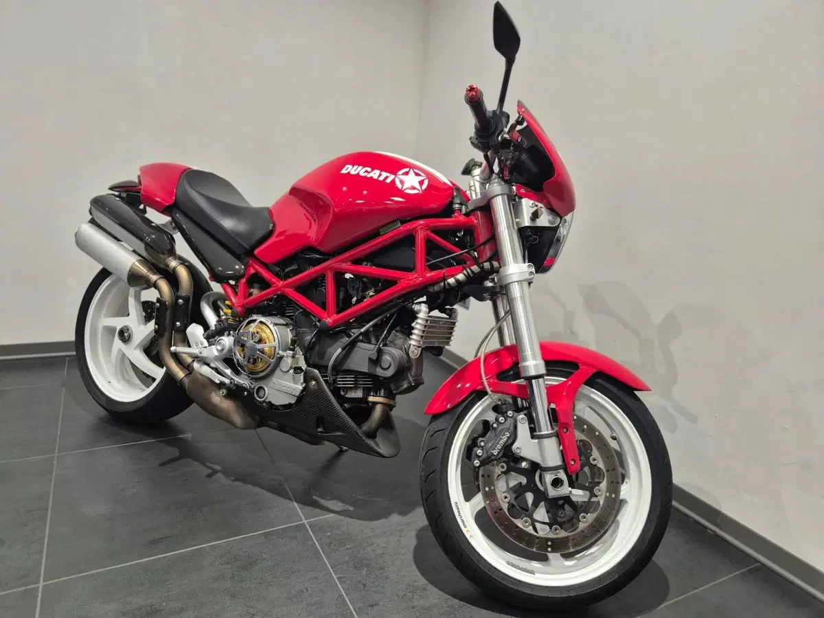 Ducati Monster S2R 1000 (3)