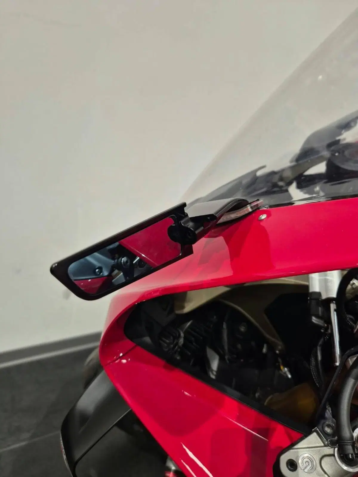 Ducati Panigale V4 S (2022 - 24) (17)