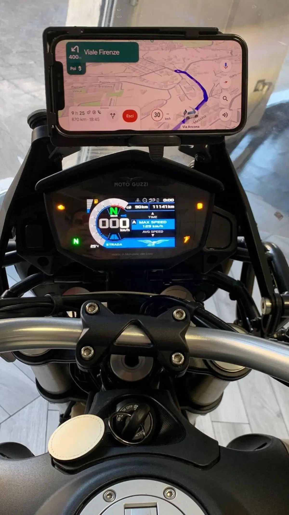 Moto Guzzi V85 TT Travel (2020) (10)