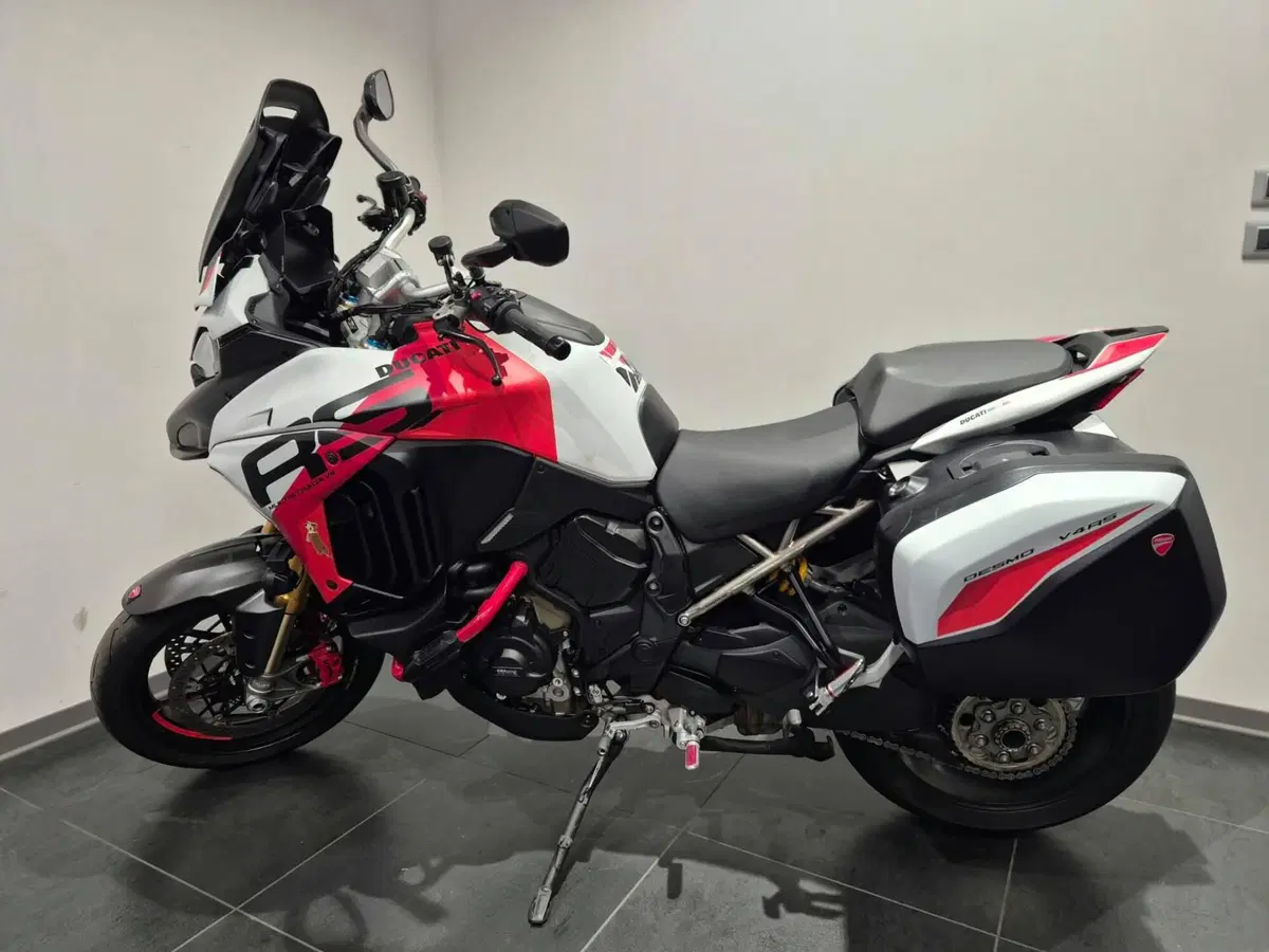Ducati Multistrada V4 RS (2024 - 25) (4)