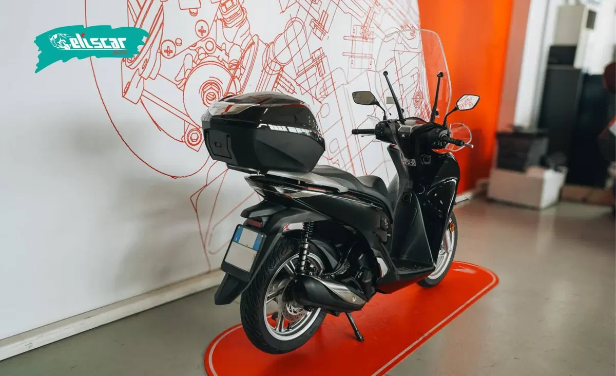 Honda SH 150i (2024 - 25) (5)