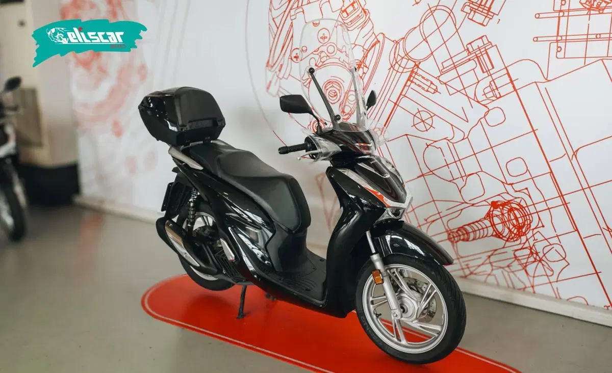 Honda SH 150i (2024 - 25) (2)