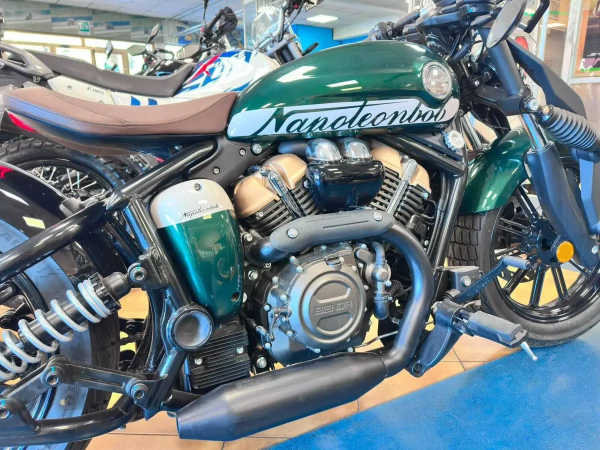 Benda Motorcycles Napoleon Bob 250 (2025 - 26) (2)