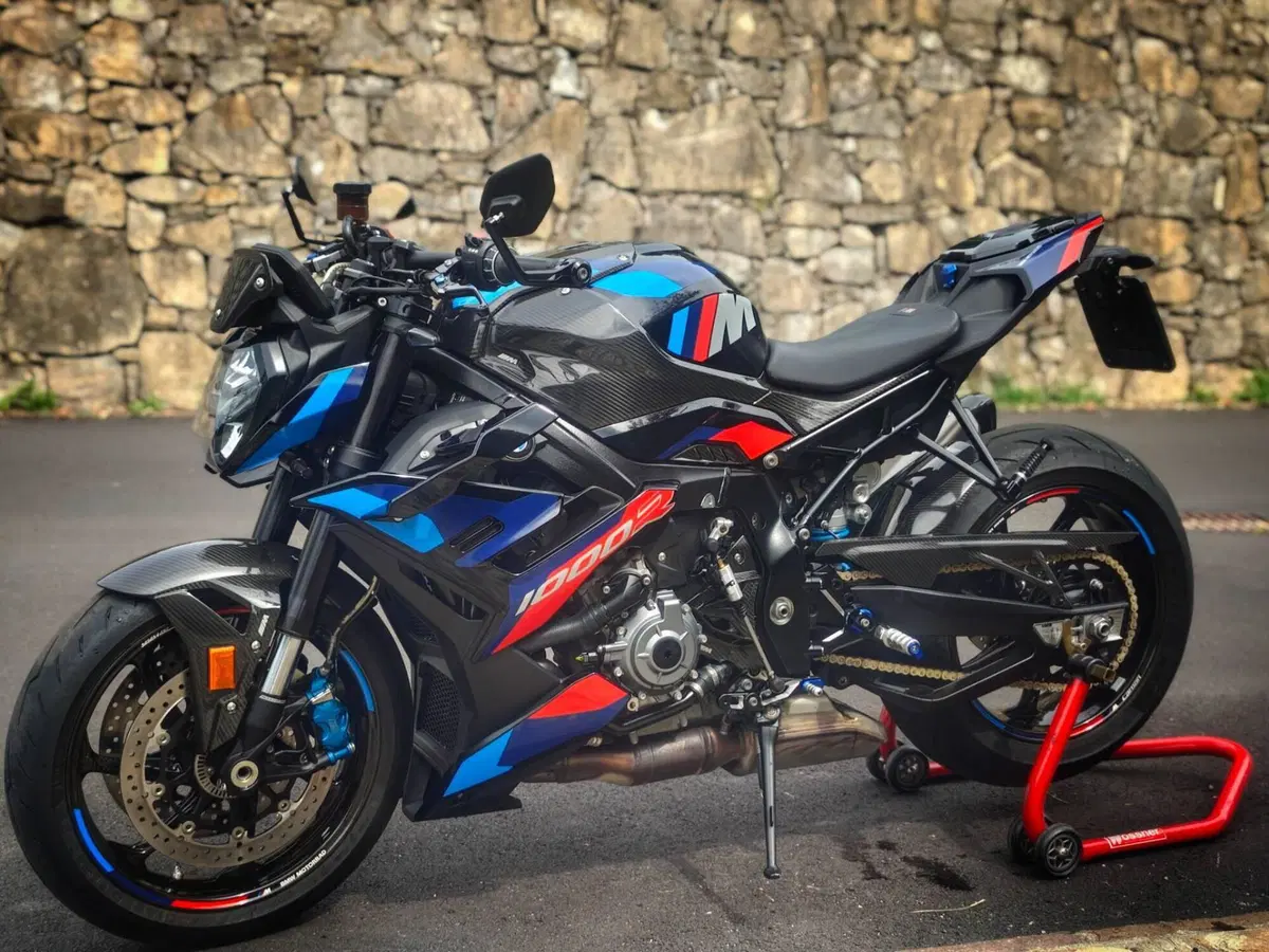 Bmw M 1000 R (2023 - 24)