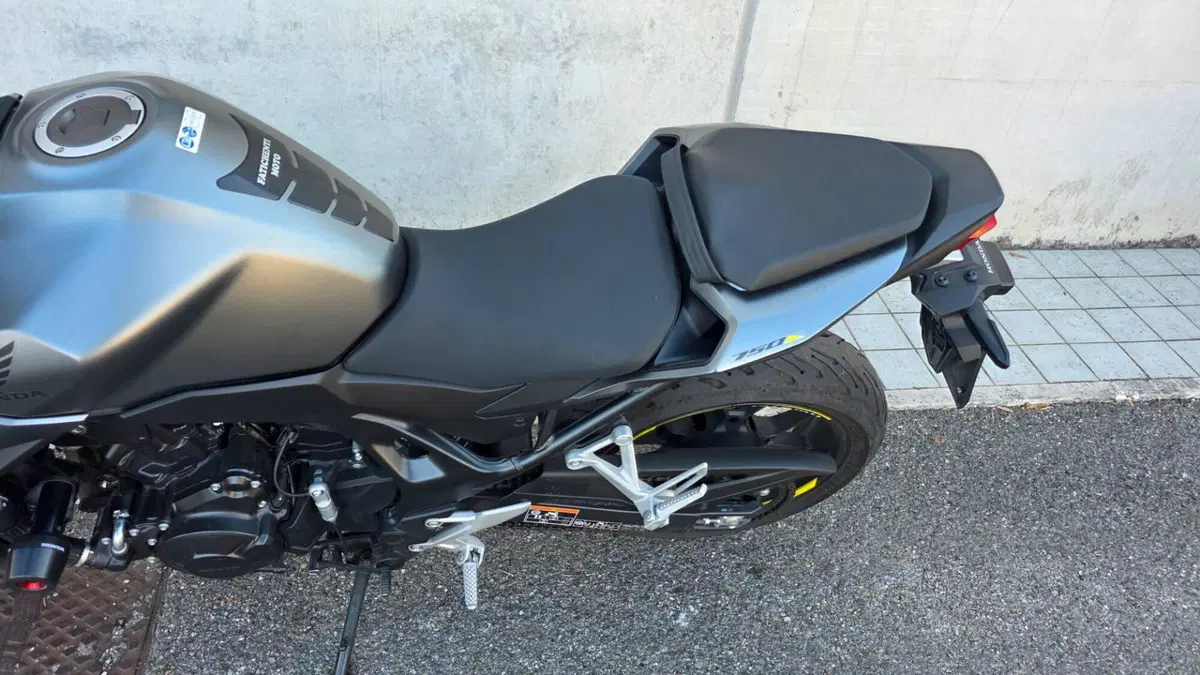 Honda CB 750 Hornet (2023 - 24) (6)
