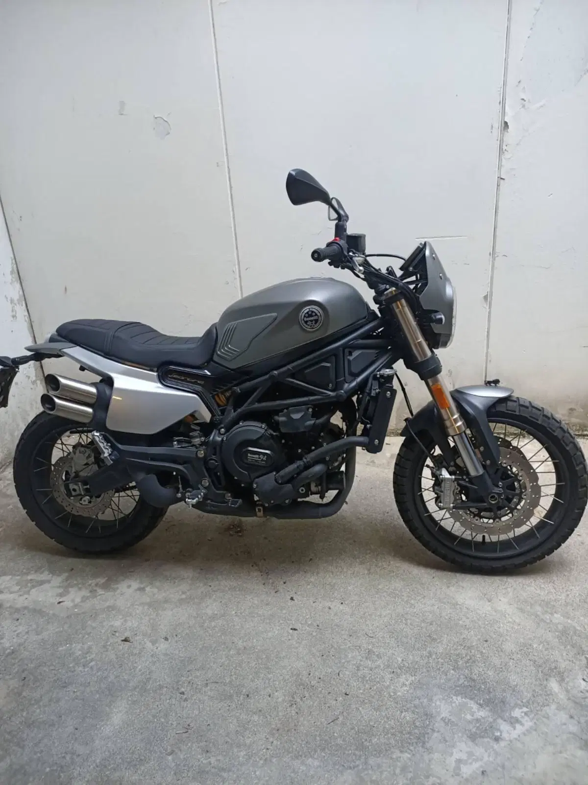 Benelli Leoncino 800 Trail (2022 - 26)