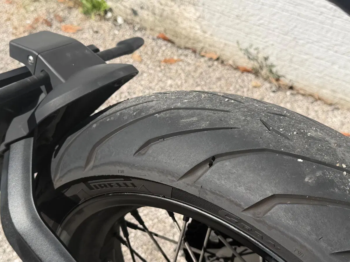 Moto Morini SEIEMMEZZO SCR (2022 - 26) (9)