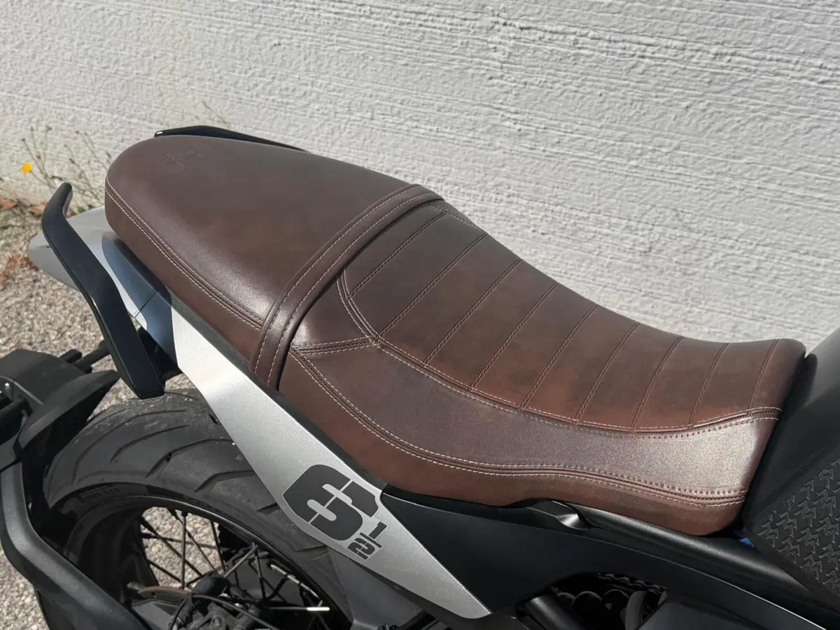 Moto Morini SEIEMMEZZO SCR (2022 - 26) (10)