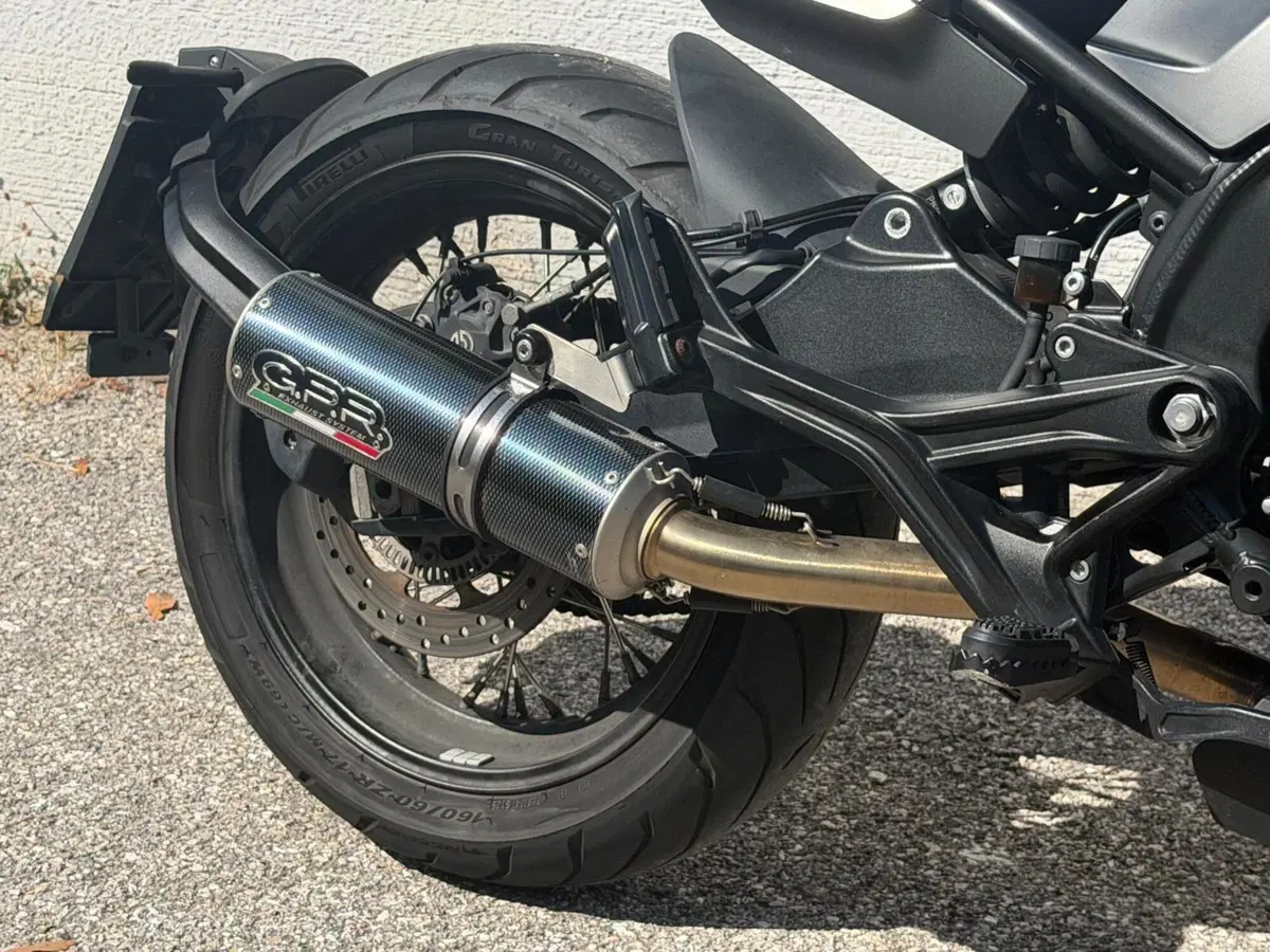 Moto Morini SEIEMMEZZO SCR (2022 - 26) (5)