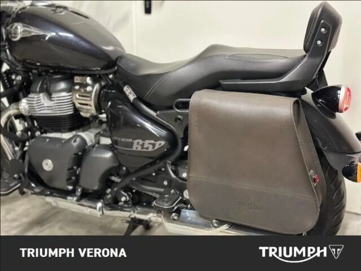 Royal Enfield Super Meteor 650 (2023 - 26) (16)