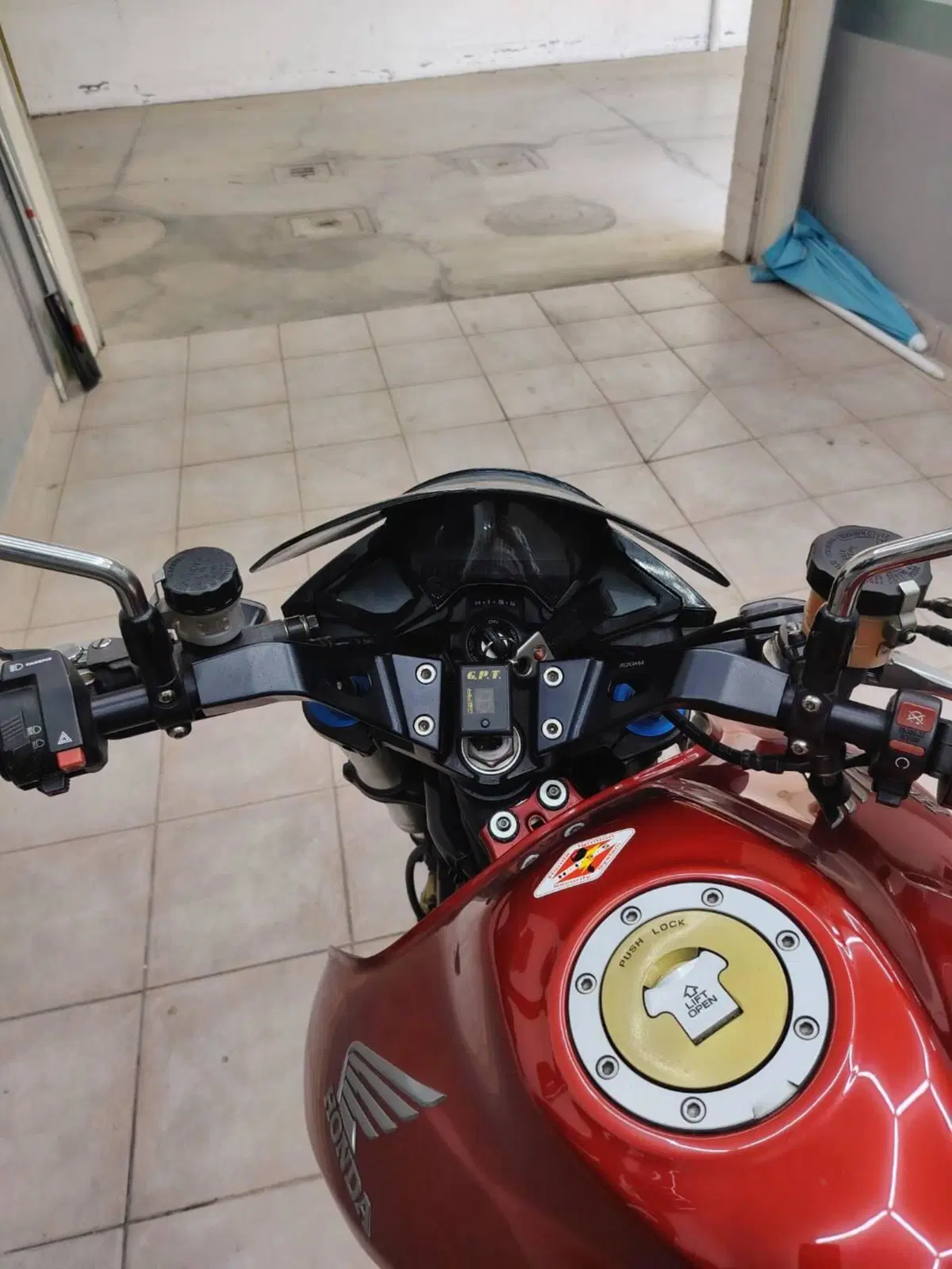 Honda CB 1000 R (2008 - 10) (5)