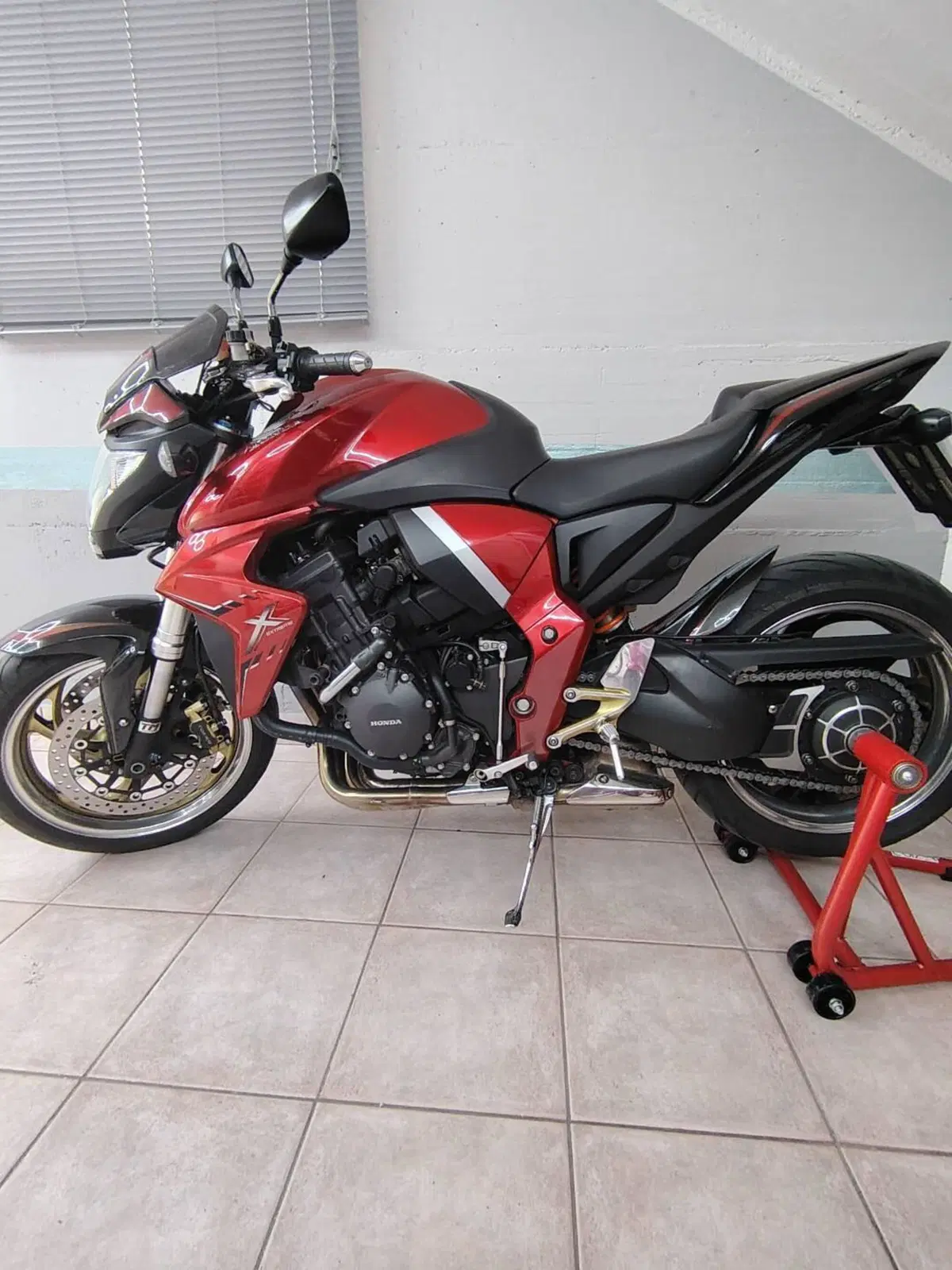 Honda CB 1000 R (2008 - 10) (8)