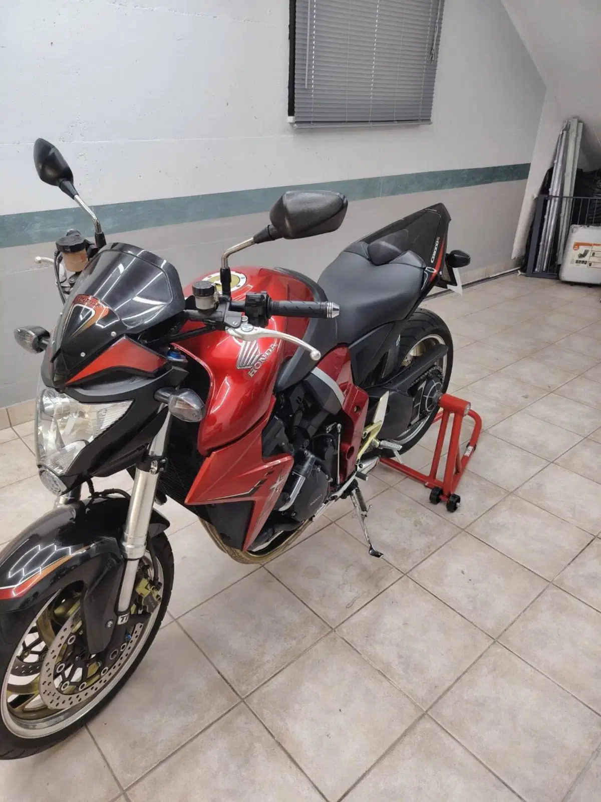 Honda CB 1000 R (2008 - 10) (10)
