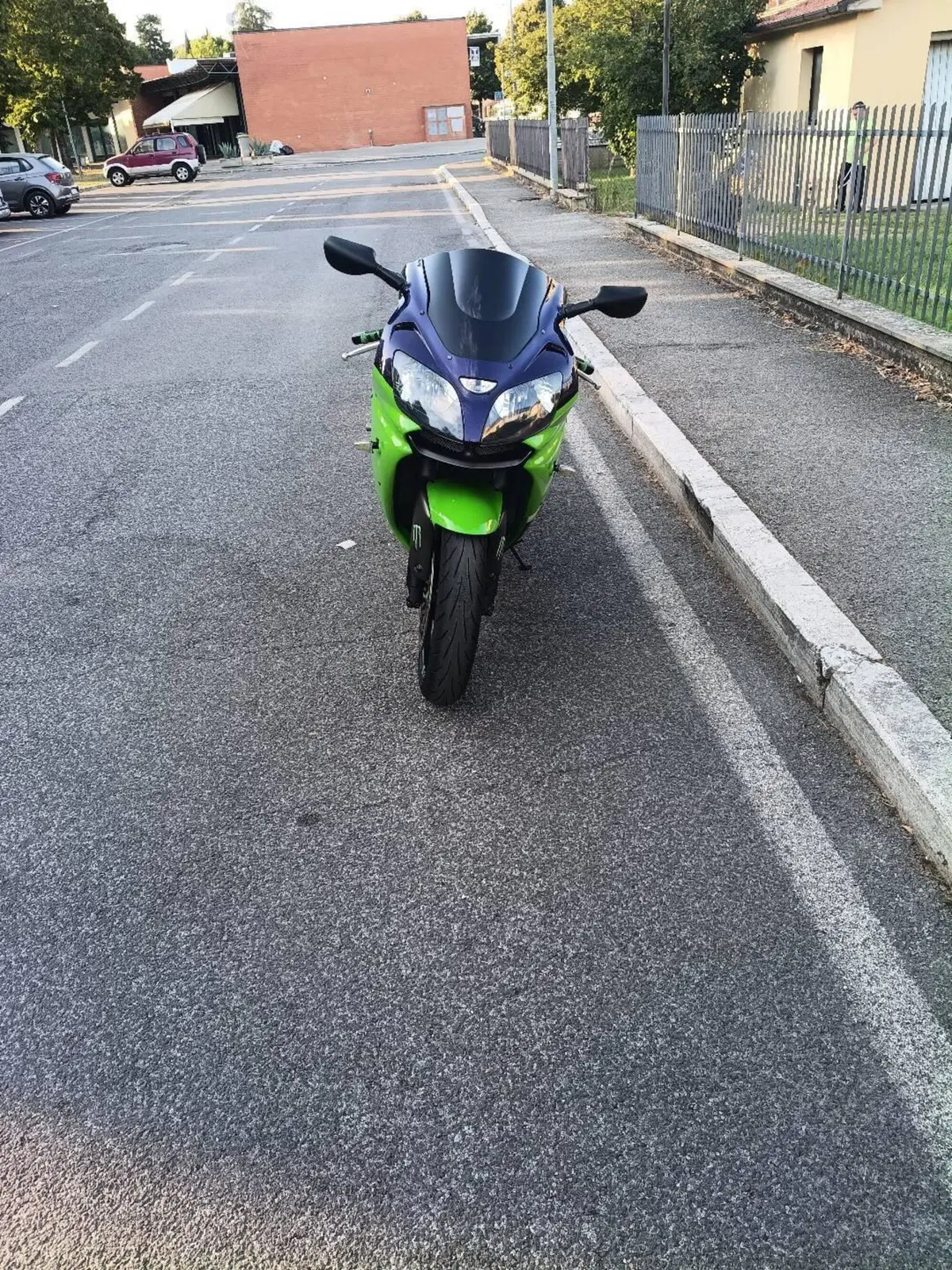 Kawasaki Ninja 900 ZX-9R (1998 - 01) (2)