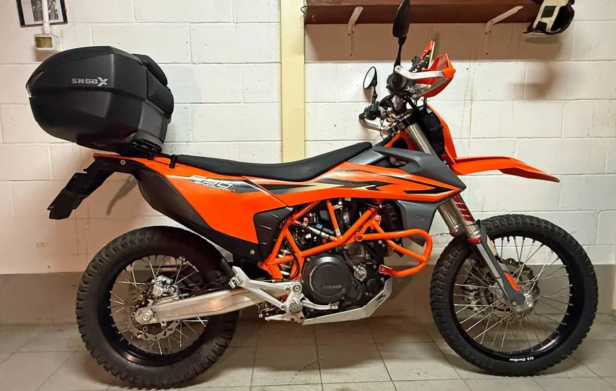 KTM 690 Enduro R (2022 - 25) (2)