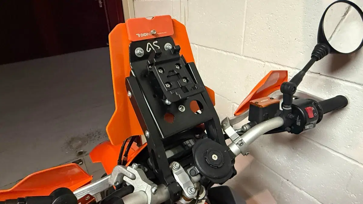KTM 690 Enduro R (2022 - 25) (5)