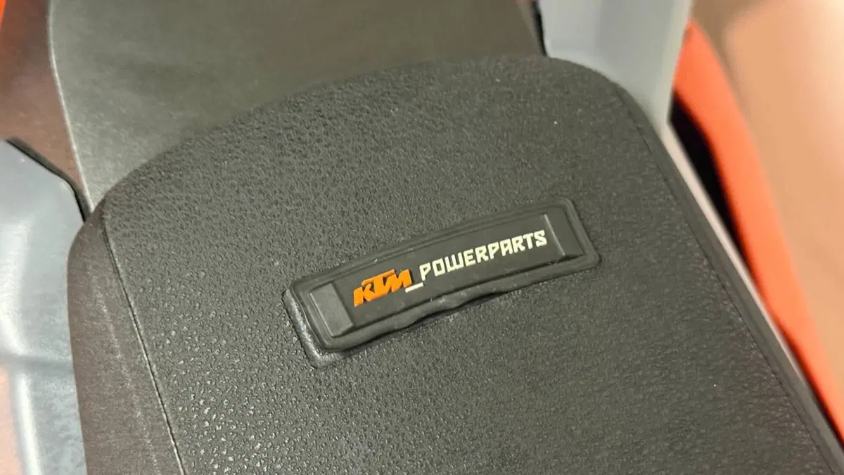 KTM 690 Enduro R (2022 - 25) (7)