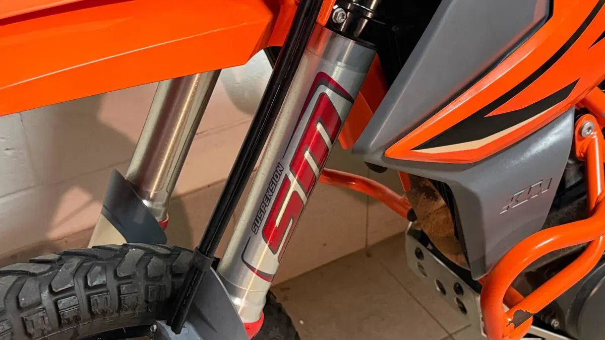 KTM 690 Enduro R (2022 - 25) (8)