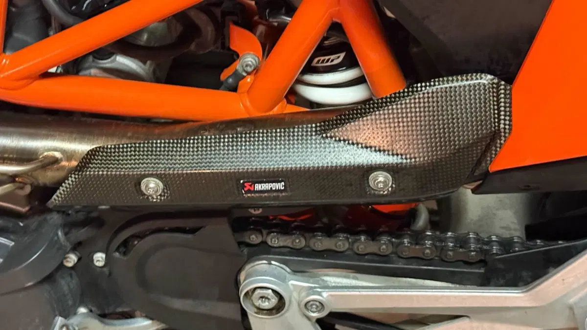 KTM 690 Enduro R (2022 - 25) (14)