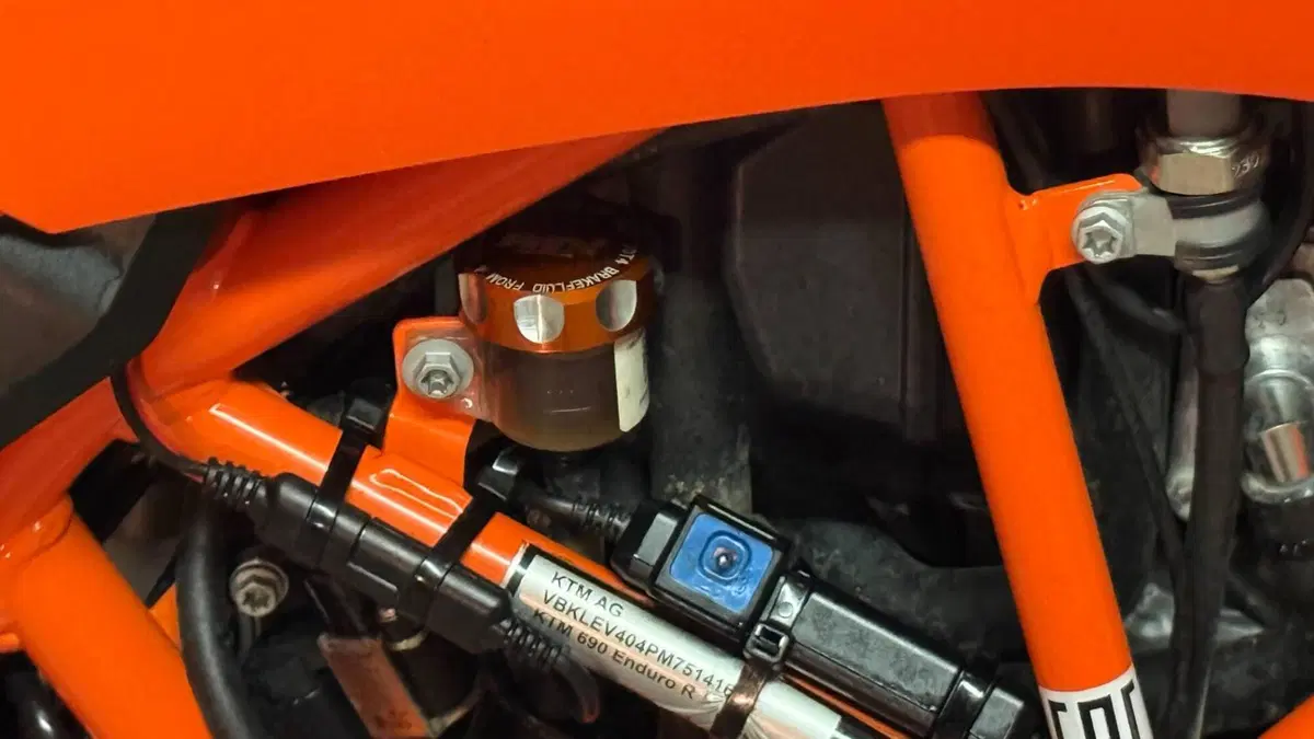 KTM 690 Enduro R (2022 - 25) (18)