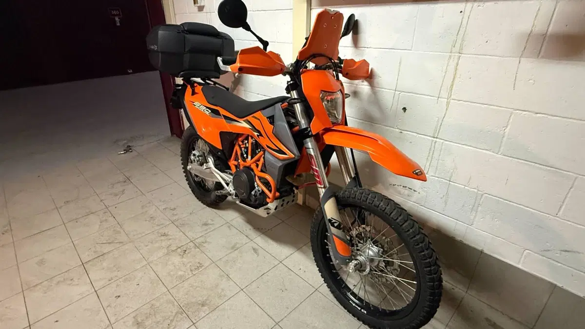 KTM 690 Enduro R (2022 - 25) (19)