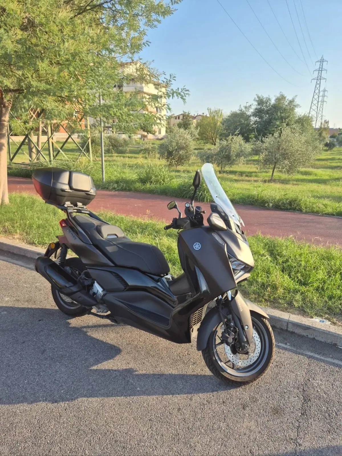 Yamaha X-Max 300 Tech Max+ (2025 - 26)