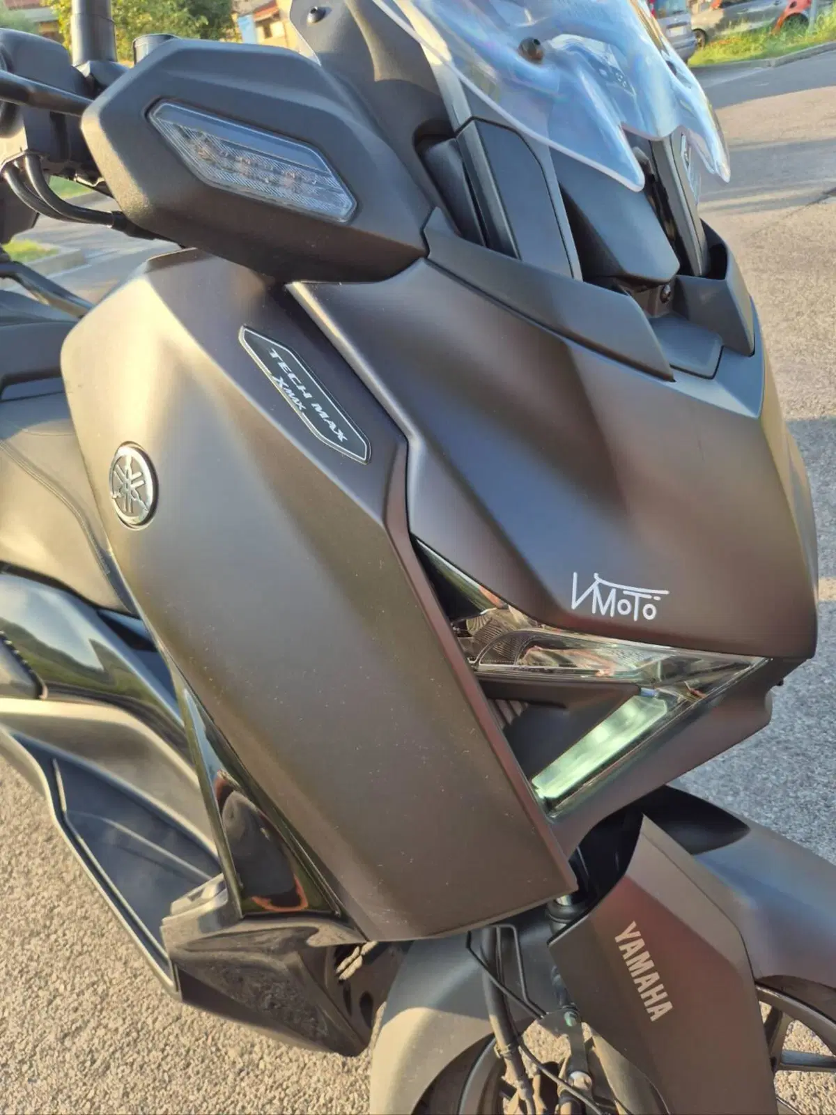 Yamaha X-Max 300 Tech Max+ (2025 - 26) (2)