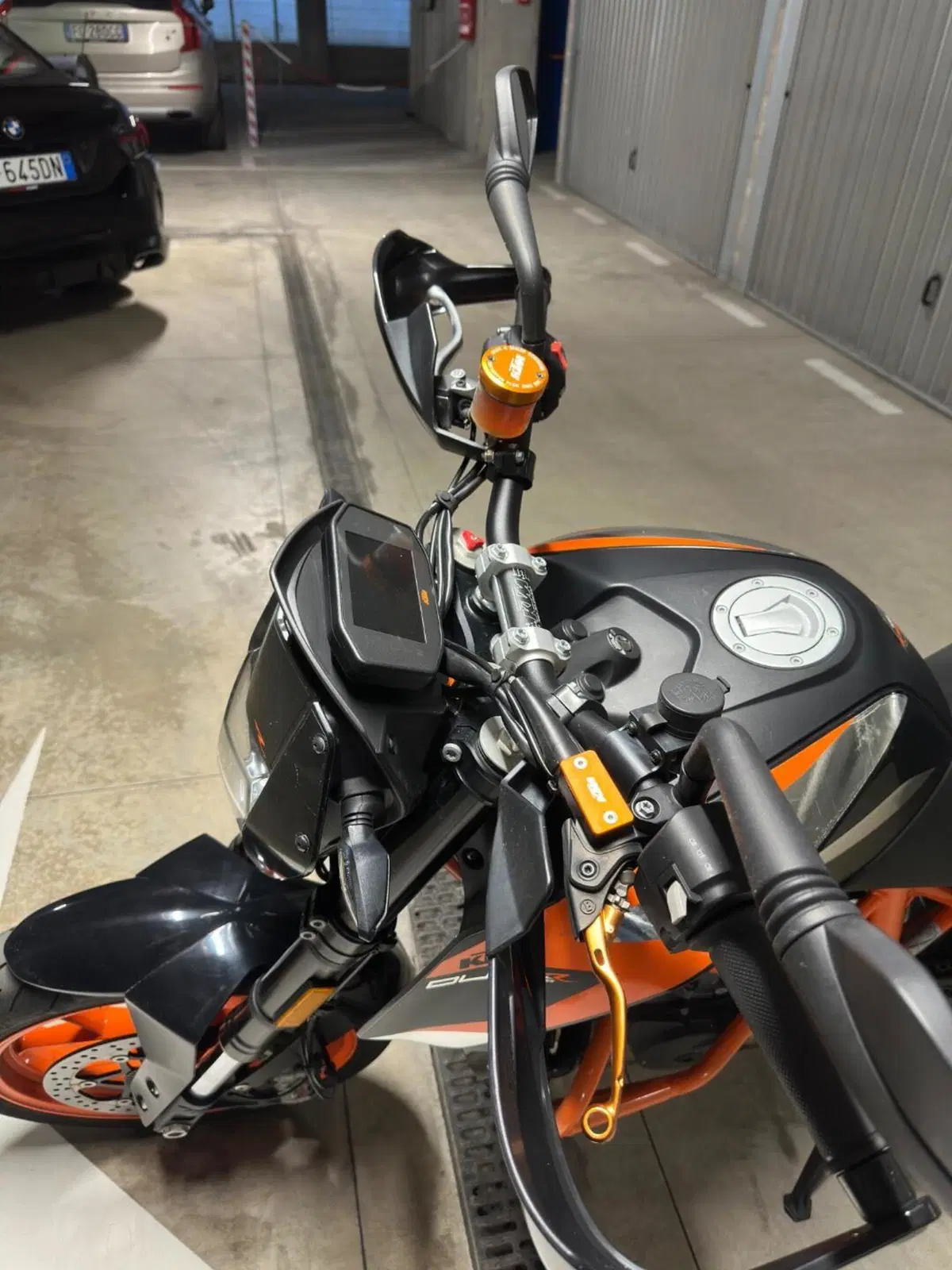 KTM 690 Duke R (2016 - 17) (2)