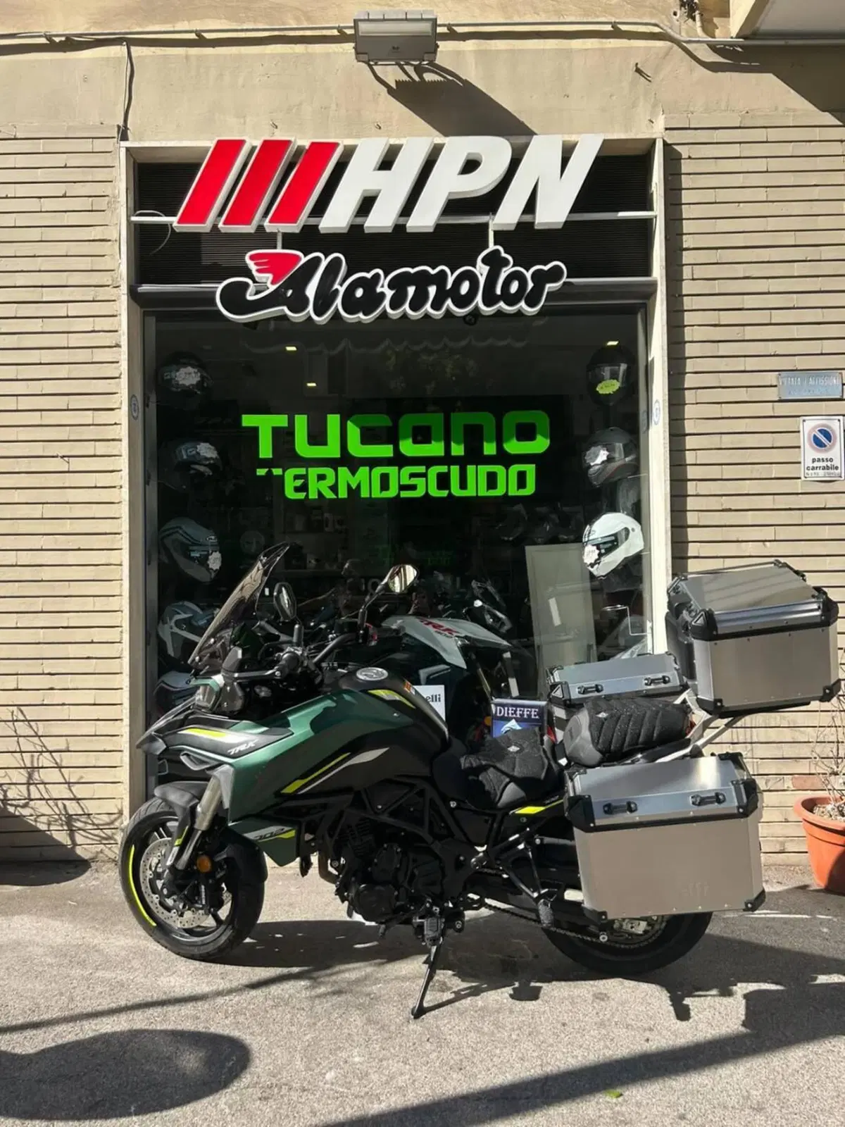 Benelli TRK 702 (2023 - 25) (3)